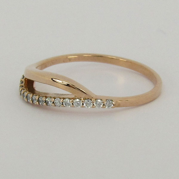 Prsten z růžového zlata se zirkony Z70-228